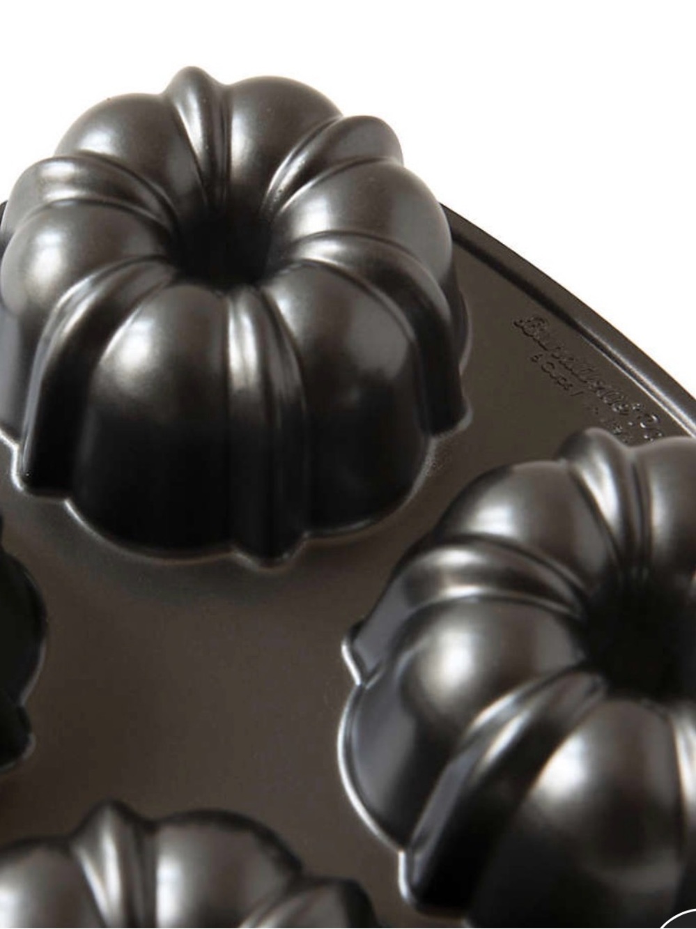Nordic Ware Mini Bundt / Muffin pan